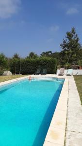 Swimmingpoolen hos eller tæt på Casa Vila Palmeira