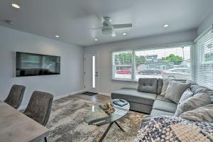 Istumisnurk majutusasutuses Mod San Diego Apt with Patio - Walk to Harbor!