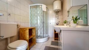 Ένα μπάνιο στο Planinski Raj +48 φωτογραφίες