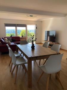 Dining area sa apartment