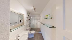 Koupelna v ubytování BnB Haus Weibel + 37 fotografií
