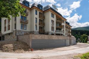Nespecifikovaný výhled na hory nebo výhled na hory při pohledu z apartmánu
