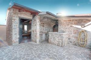 Zdjęcie z galerii obiektu Attractive villa - Casa NaiR w mieście Benkovac