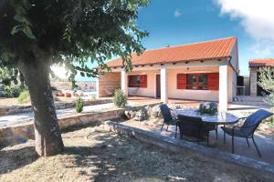 Zdjęcie z galerii obiektu Attractive villa - Casa NaiR w mieście Benkovac