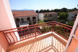 Fotografia z galérie ubytovania Apartments with a parking space Gradac, Makarska - 6757 v destinácii Gradac