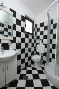 Fotografie z fotogalerie ubytování Apartments by the sea Mandre, Pag - 6457 v destinaci Kolan