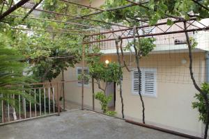 Fotografia z galérie ubytovania Apartments with a parking space Makarska - 6844 v destinácii Makarska