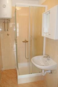 Fotografia z galérie ubytovania Apartment Makarska 6844c v destinácii Makarska