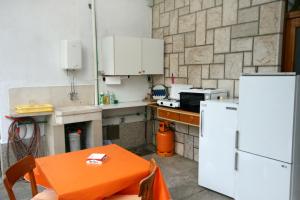 Fotografie z fotogalerie ubytování Apartments and rooms with parking space Makarska - 6644 v destinaci Makarska