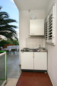 Fotografie z fotogalerie ubytování Apartments and rooms with parking space Makarska - 6644 v destinaci Makarska