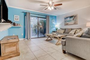 אזור ישיבה ב-Bay View Villas #120