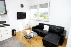 TV a/nebo společenská místnost v ubytování Apartments with a parking space Pag - 6433