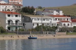 Fotografia z galérie ubytovania Apartments by the sea Metajna, Pag - 6466 v destinácii Zubovići