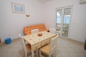 Fotografia z galérie ubytovania Apartments by the sea Metajna, Pag - 6466 v destinácii Zubovići