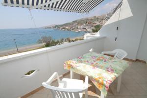 Fotografia z galérie ubytovania Apartments by the sea Metajna, Pag - 6466 v destinácii Zubovići