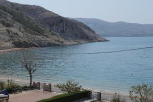 Fotografia z galérie ubytovania Apartments by the sea Metajna, Pag - 6466 v destinácii Zubovići