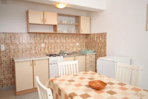 Fotografia z galérie ubytovania Apartments by the sea Metajna, Pag - 6466 v destinácii Zubovići