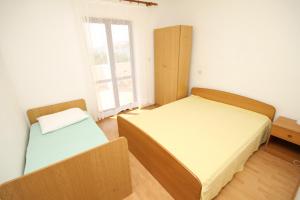 Fotografia z galérie ubytovania Apartments by the sea Metajna, Pag - 6466 v destinácii Zubovići