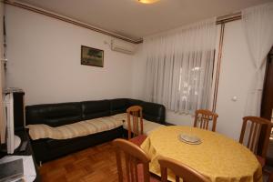 Fotografia z galérie ubytovania Apartments with a parking space Starigrad, Paklenica - 6605 v destinácii Starigrad-Paklenica