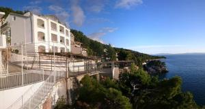 Fotografia z galérie ubytovania Apartments by the sea Brela, Makarska - 6674 v destinácii Brela