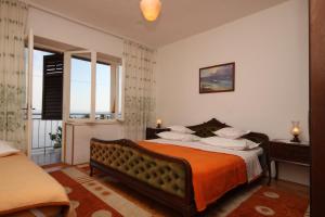 Fotografia z galérie ubytovania Apartments with a parking space Brela, Makarska - 6747 v destinácii Brela