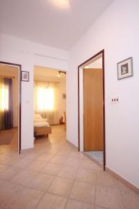 Posteľ alebo postele v izbe v ubytovaní Apartments with a parking space Kukljica, Ugljan - 8196