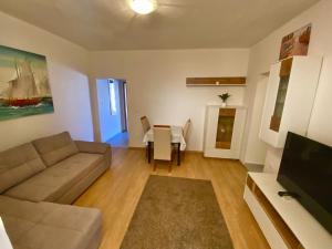 Posezení v ubytování Apartment Zaklopatica 8342b + 13 fotografií