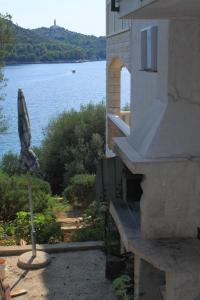 Fotografia z galérie ubytovania Apartments by the sea Skrivena Luka, Lastovo - 8352 v destinácii Lastovo