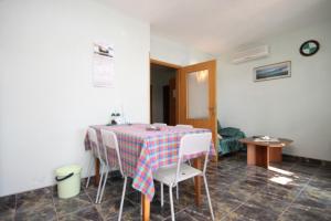 Fotografia z galérie ubytovania Apartments by the sea Skrivena Luka, Lastovo - 8352 v destinácii Lastovo