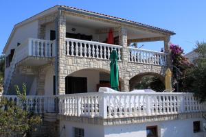 Balkón alebo terasa v ubytovaní Apartments by the sea Zdrelac, Pasman - 8406