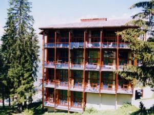 Budynek, w którym mieści się apartament