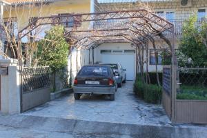 Fotografie z fotogalerie ubytování Apartments by the sea Kastel Stafilic, Kastela - 8621 v destinaci Kaštela