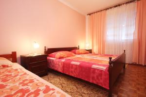 Fotografie z fotogalerie ubytování Apartments by the sea Kastel Stafilic, Kastela - 8621 v destinaci Kaštela