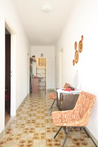 Kuchyňa alebo kuchynka v ubytovaní Apartments with a parking space Brsecine, Dubrovnik - 8549