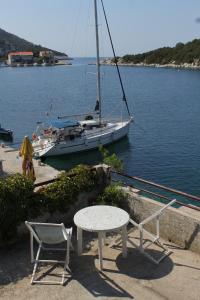 Fotografia z galérie ubytovania Apartment Zaklopatica 8393a v destinácii Lastovo + 18 fotografií
