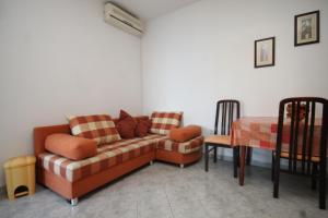 Zdjęcie z galerii obiektu Apartment Zaklopatica 8393a w mieście Lastovo