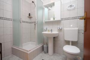 Zdjęcie z galerii obiektu Apartment Zaklopatica 8393a w mieście Lastovo