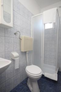 Koupelna v ubytování Double Room Tkon 8377b