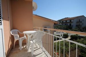Balkón nebo terasa v ubytování Apartments and rooms by the sea Tkon, Pasman - 8377
