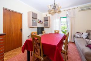 Kuchyňa alebo kuchynka v ubytovaní Apartments with a parking space Kraj, Pasman - 8457 + 15 fotografií