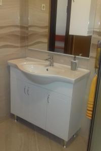 Kúpeľňa v ubytovaní Apartment Kukljica 8277b + 11 fotografií