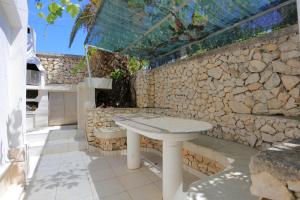 Fotografie z fotogalerie ubytování Apartments by the sea Okrug Gornji, Ciovo - 8625 v Trogiru