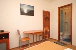 Fotografia z galérie ubytovania Apartments by the sea Banj, Pasman - 8206 v destinácii Ždrelac