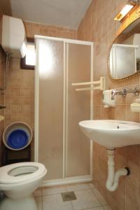 Koupelna v ubytování Apartments with a parking space Mrljane, Pasman - 8517