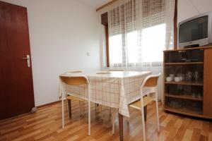 Zdjęcie z galerii obiektu Apartments by the sea Muline, Ugljan - 8520 w mieście Donje Selo