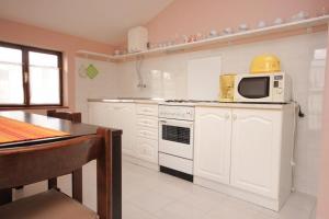 Fotografie z fotogalerie ubytování Apartments by the sea Preko, Ugljan - 8522 v destinaci Poljana