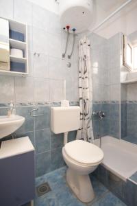 Fotografie z fotogalerie ubytování Apartments by the sea Tucepi, Makarska - 8742 v Tučepi