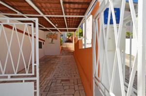 Fotografia z galérie ubytovania Apartments by the sea Arbanija, Ciovo - 8651 v Trogiri