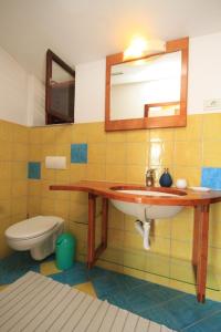 Bilik mandi di Apartments by the sea Klek, Neretva Delta - Usce Neretve - 8537