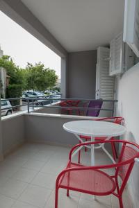 Fotografie z fotogalerie ubytování Apartments with a parking space Makarska - 6814 v destinaci Makarska